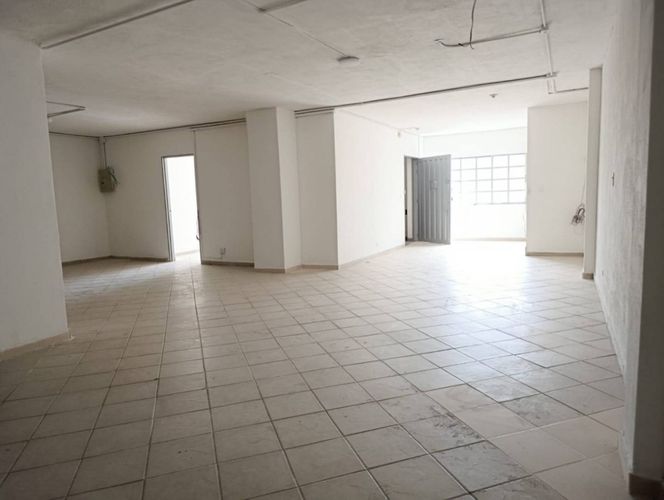 Bodega en arriendo en El Poblado, Medellín, 200 m² · foto 6 de 13