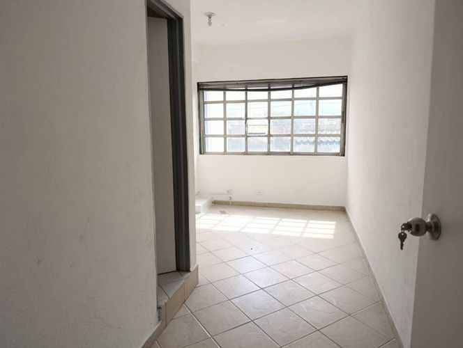 Bodega en arriendo en El Poblado, Medellín, 200 m² · foto 8 de 13