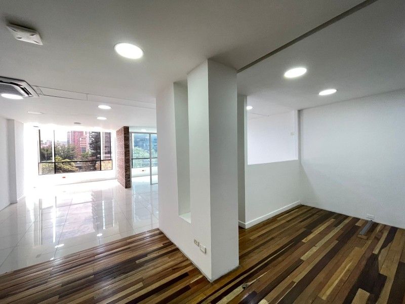 Oficina en arriendo en El Poblado, Medellín, 138 m² · foto 5 de 13