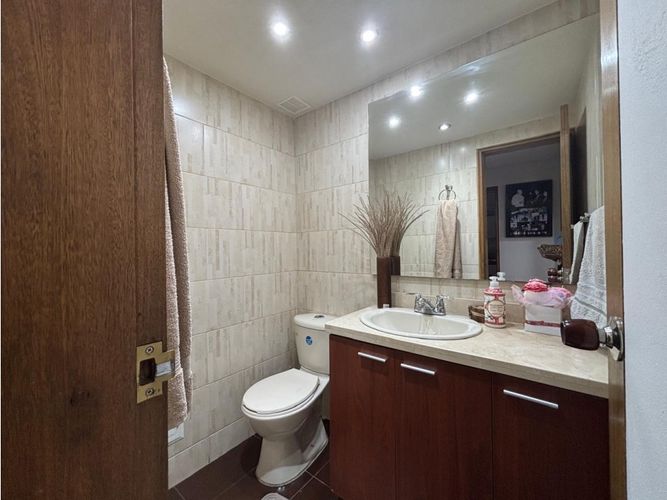 Apartamento de 4 alcobas en venta en Chicó Navarra, Bogotá, 230 m² · foto 3 de 19