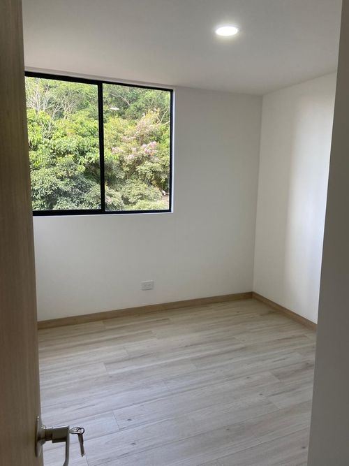 Apartamento de 3 alcobas en arriendo en Las Palmas, Envigado, 95 m² · foto 11 de 17