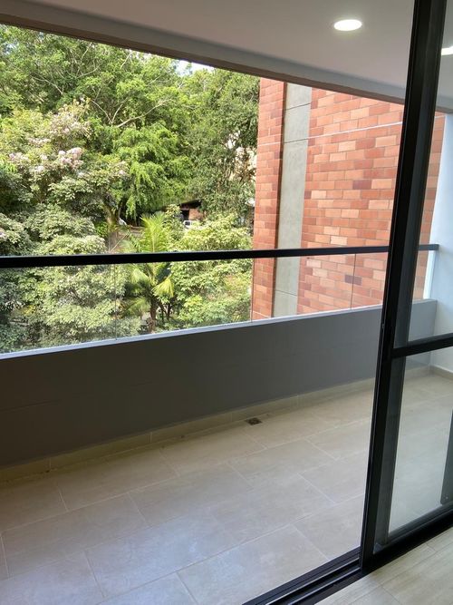 Apartamento de 3 alcobas en arriendo en Las Palmas, Envigado, 95 m² · foto 4 de 17