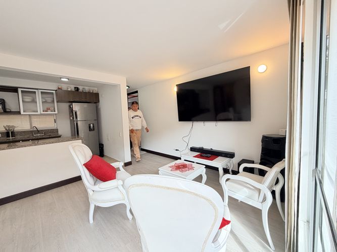 Apartamento de 3 alcobas en venta en Hacienda Casablanca La Sierra, Madrid, 84 m² · foto 2 de 24