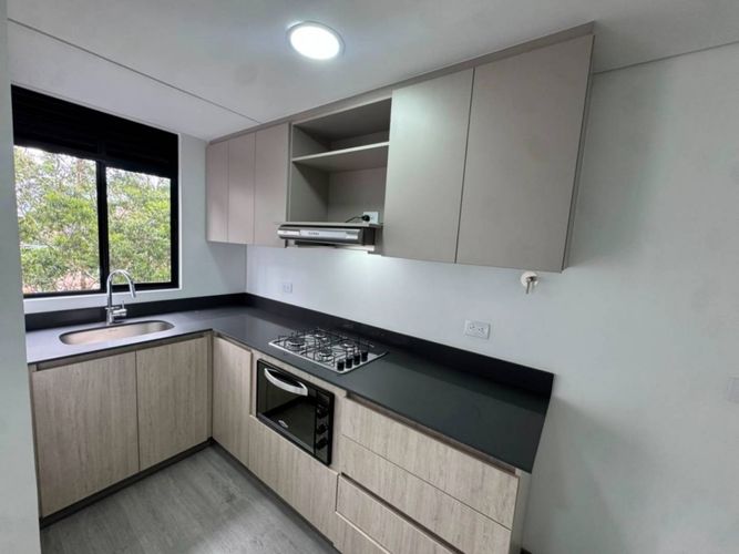 Apartamento de 3 alcobas en arriendo en Altos Del Poblado, Medellín, 70 m² · foto 8 de 24