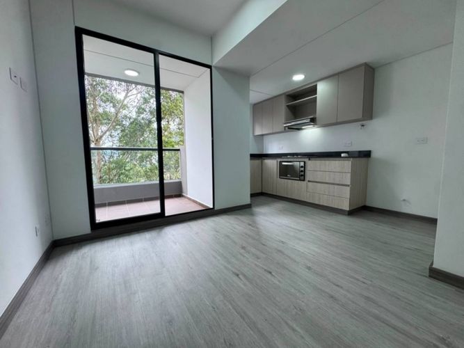 Apartamento de 3 alcobas en arriendo en Altos Del Poblado, Medellín, 70 m² · foto 12 de 24