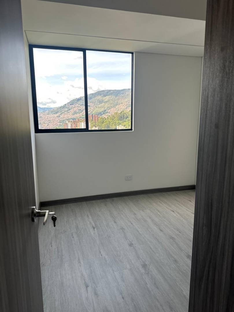Apartamento en arriendo en Las Palmas, Medellín · foto 11 de 24
