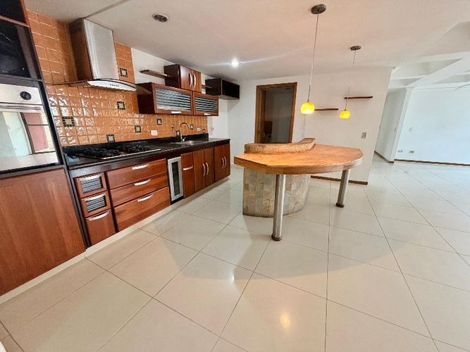 Apartamento de 2 alcobas en arriendo en Aves Maria, Sabaneta, 90 m² · foto 4 de 14
