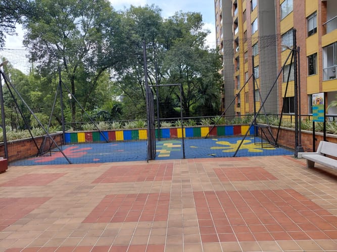 Apartamento de 3 alcobas en arriendo en La Aguacatala, Medellín, 90 m² · foto 20 de 20