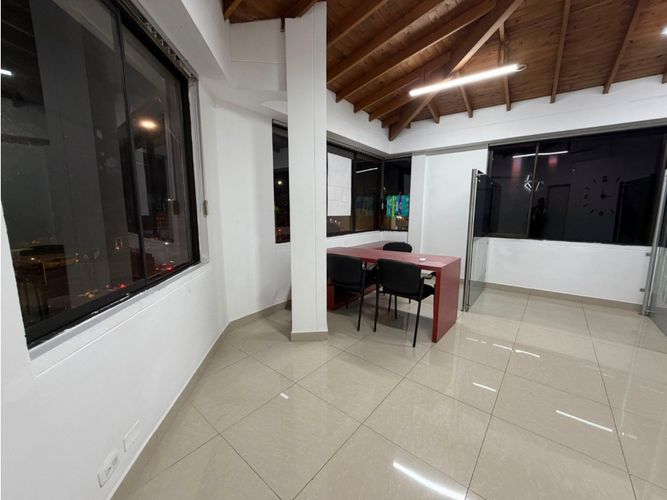 Oficina en arriendo en Conquistadores, Medellín, 34 m² · foto 5 de 9