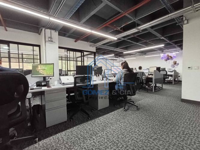 Oficina en arriendo en Las Palmas, Medellín, 230 m² · foto 9 de 13