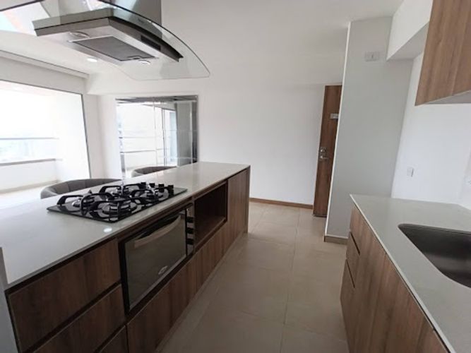 Apartamento de 2 alcobas en arriendo en Prados De Sabaneta, Sabaneta, 75 m² · foto 6 de 12