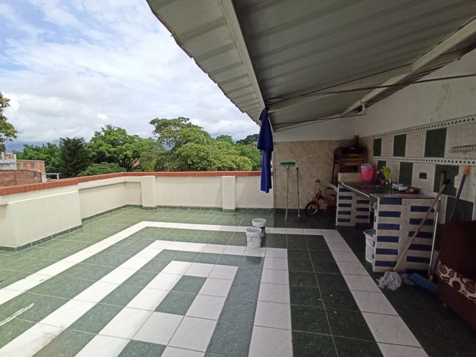 Edificio en venta en Villa Del Sur, Cali, 500 m² · foto 3 de 6