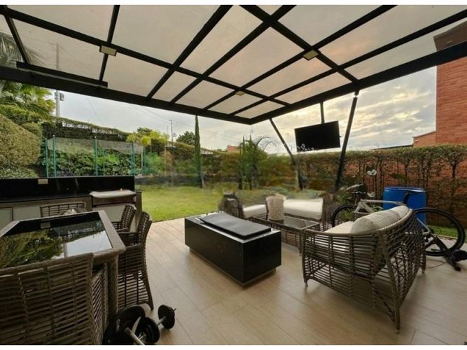 Casa de 3 alcobas en venta en Mesa, Medellín, 270 m² · foto 14 de 19