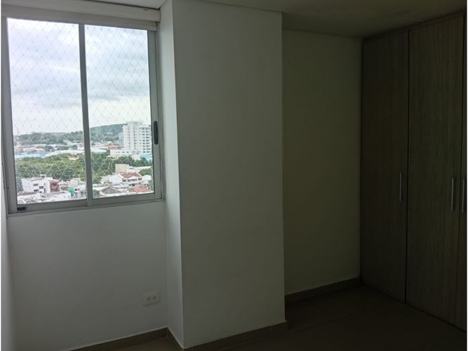 Apartamento de 3 alcobas en arriendo en Manga, Cartagena, 122 m² · foto 21 de 24