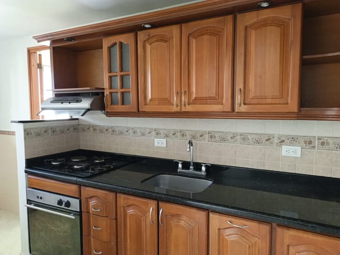 Apartamento de 4 alcobas en venta en Mayorca, Sabaneta, 72 m² · foto 2 de 24
