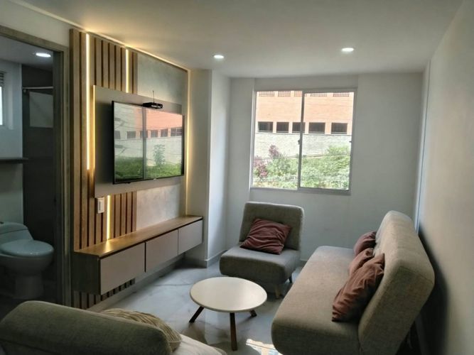 Apartamento de 2 alcobas en venta en Laureles, Medellín, 57 m² · foto 2 de 19