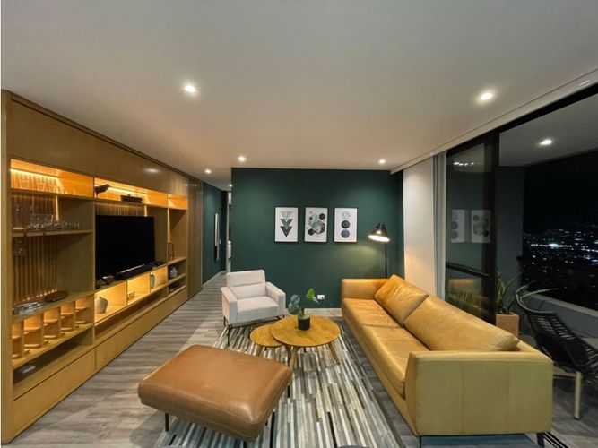 Apartamento de 2 alcobas en venta en El Poblado, Medellín, 92 m² · foto 3 de 10
