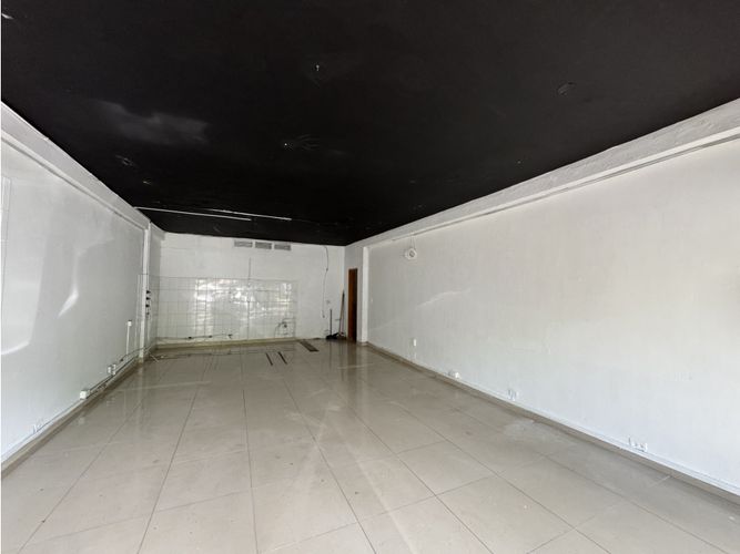 Local en arriendo en Manila, Medellín, 45 m² · foto 2 de 11