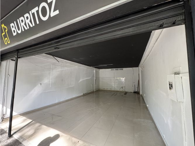 Local en arriendo en Manila, Medellín, 45 m² · foto 3 de 11