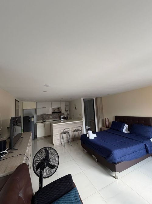 Apartaestudio en venta en La Frontera, Medellín, 30 m² · foto 2 de 14