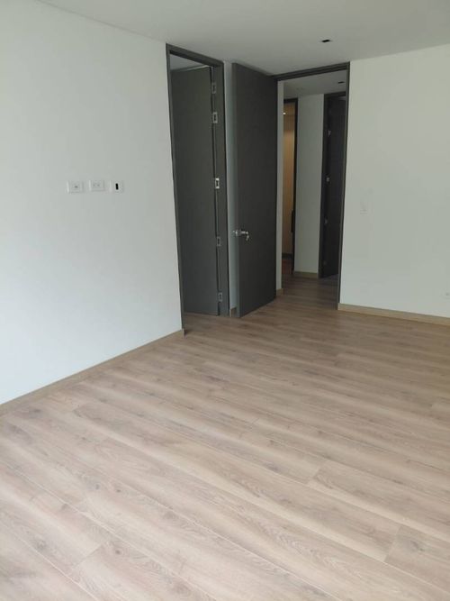 Apartamento de 2 alcobas en arriendo en El Poblado, Medellín, 105 m² · foto 17 de 24