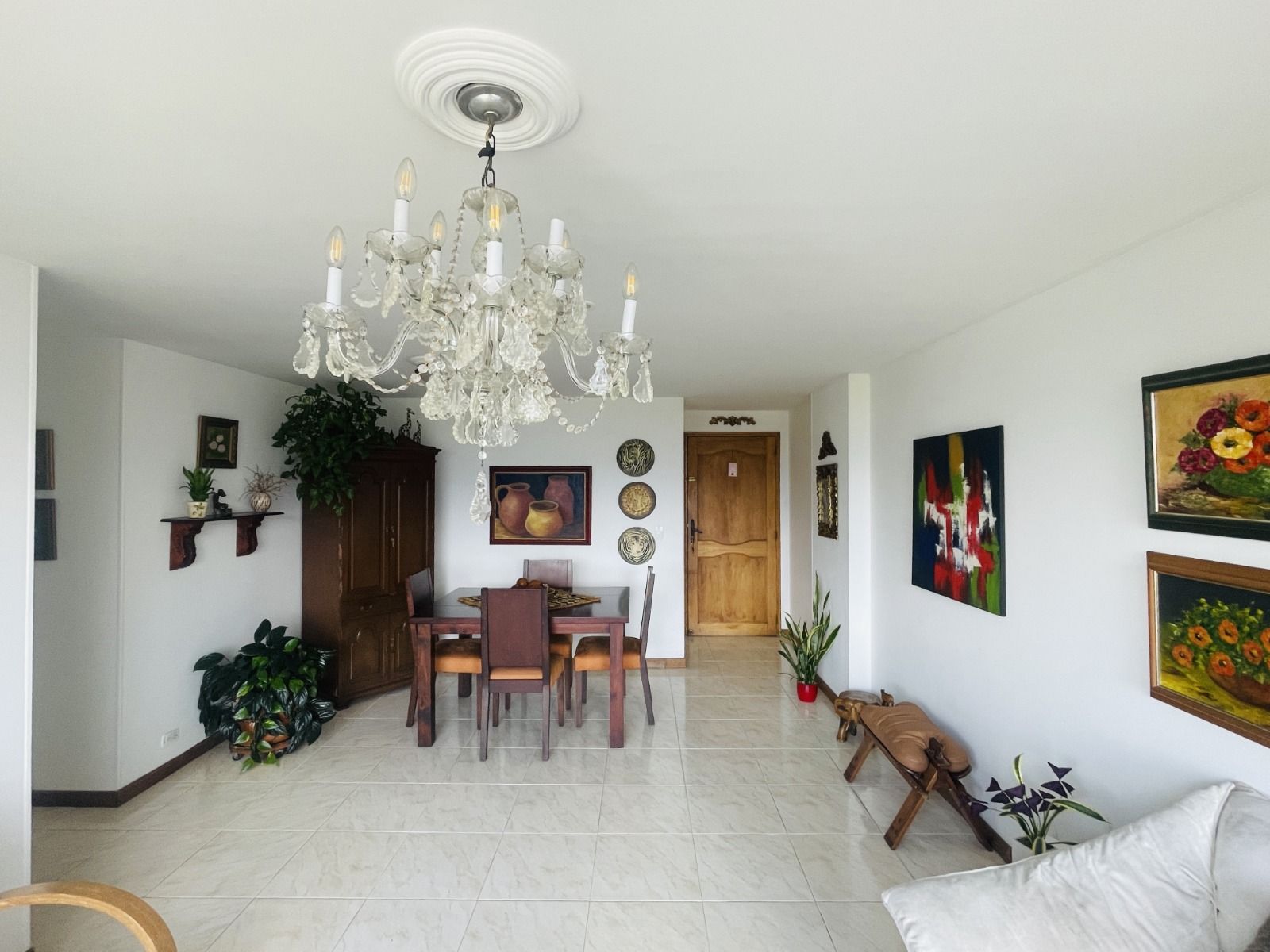 Apartamento en venta en El Poblado, Medellín · foto 2 de 19