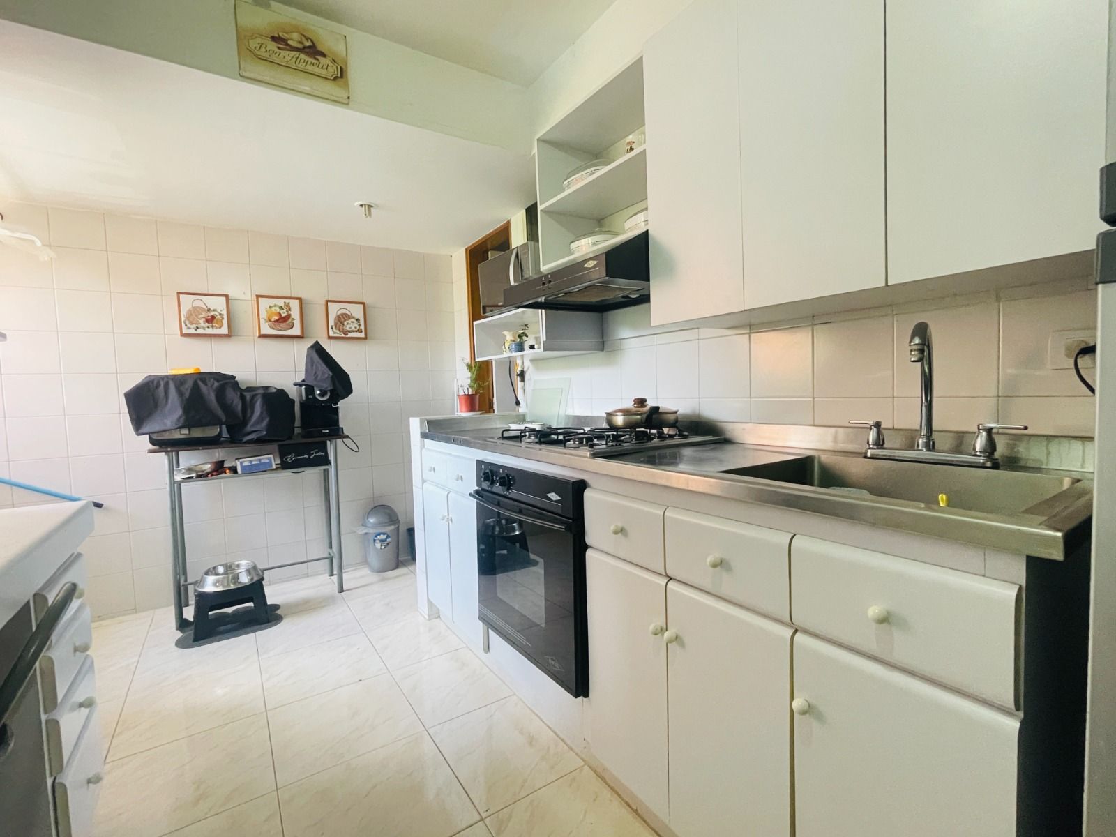 Apartamento en venta en El Poblado, Medellín · foto 5 de 19