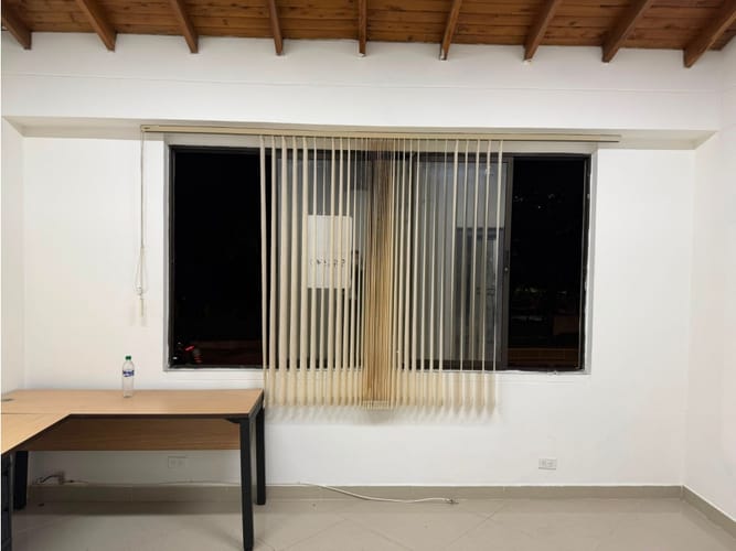 Oficina en arriendo en Conquistadores, Medellín, 24 m² · foto 4 de 9