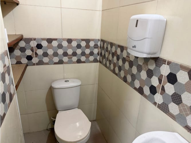 Oficina en arriendo en Conquistadores, Medellín, 24 m² · foto 8 de 9