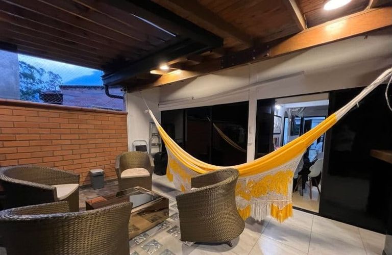 Casa de 3 alcobas en venta en Loma Del Chocho, Envigado, 270 m² · foto 5 de 24