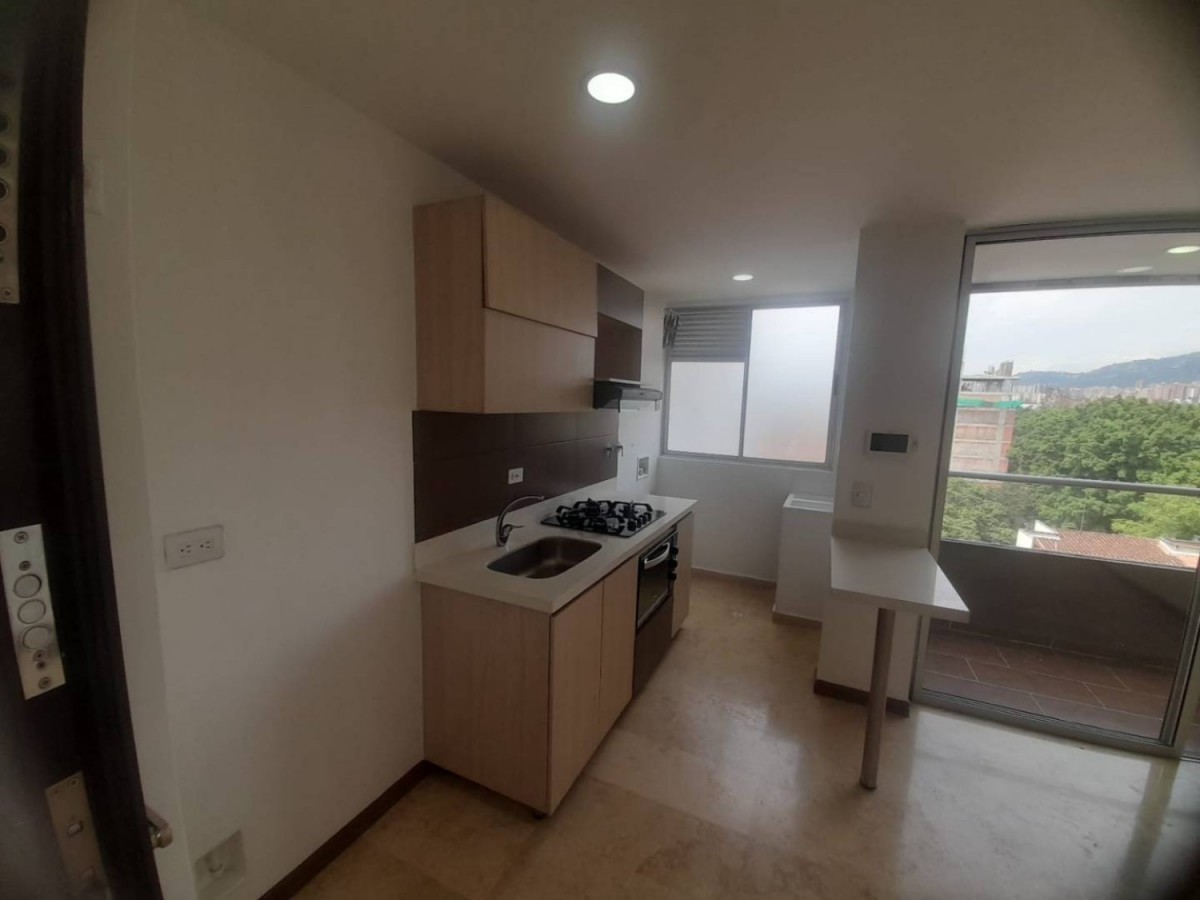 Apartaestudio en arriendo en Laureles, Medellín · foto 2 de 14