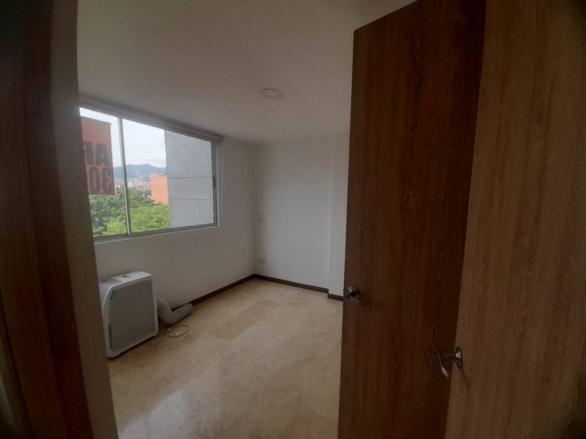 Apartaestudio en arriendo en Laureles, Medellín · foto 7 de 14