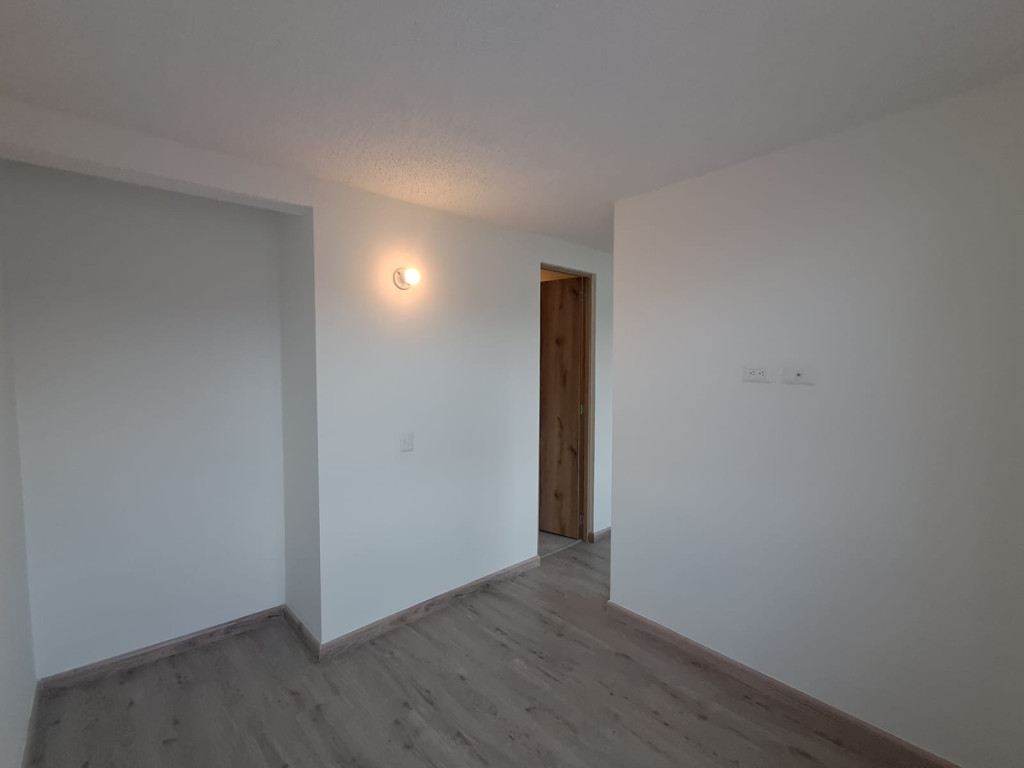 Apartamento en venta en Usatama, Bogotá · foto 6 de 14