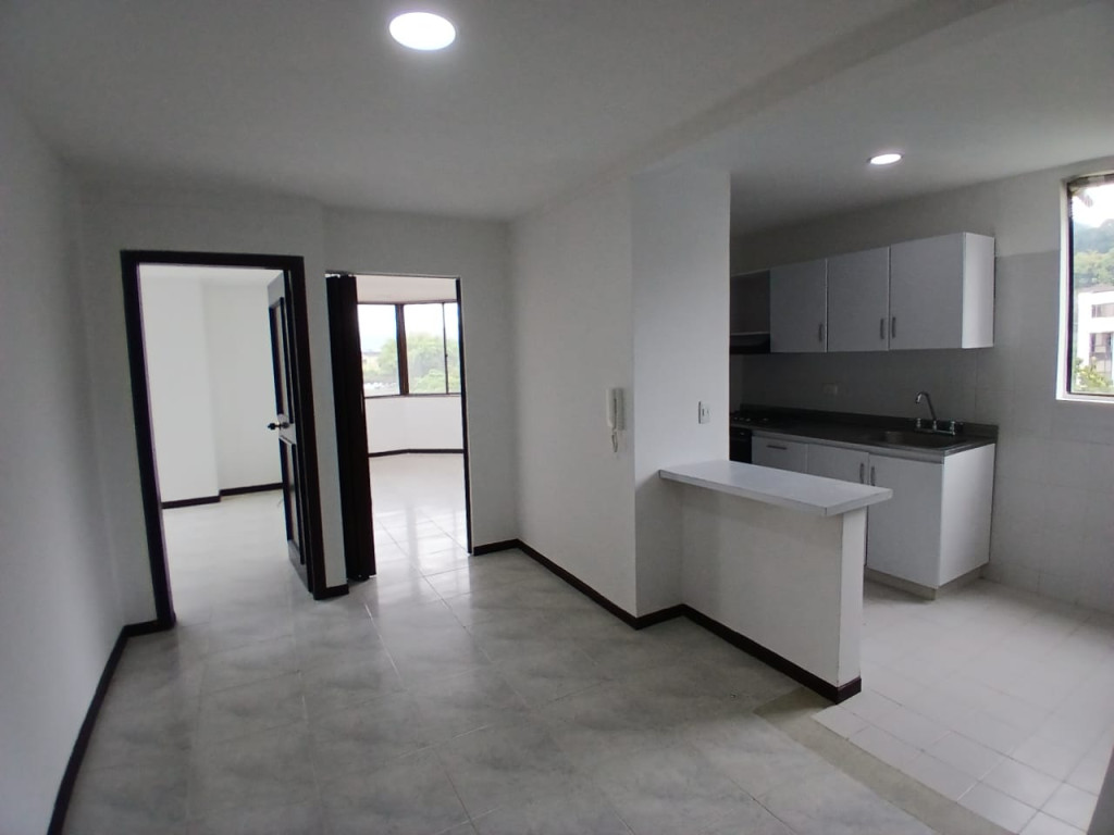 Apartamento en venta en Pinares, Pereira · foto 2 de 21