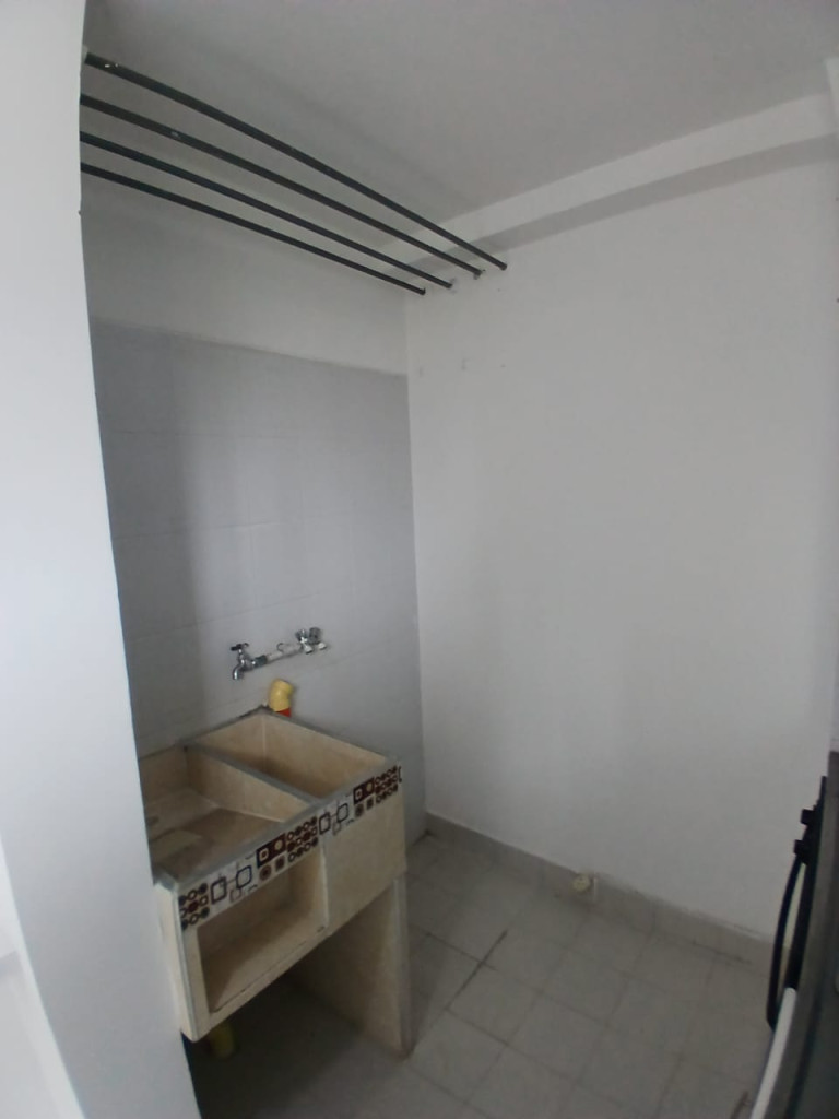 Apartamento en venta en Pinares, Pereira · foto 8 de 21