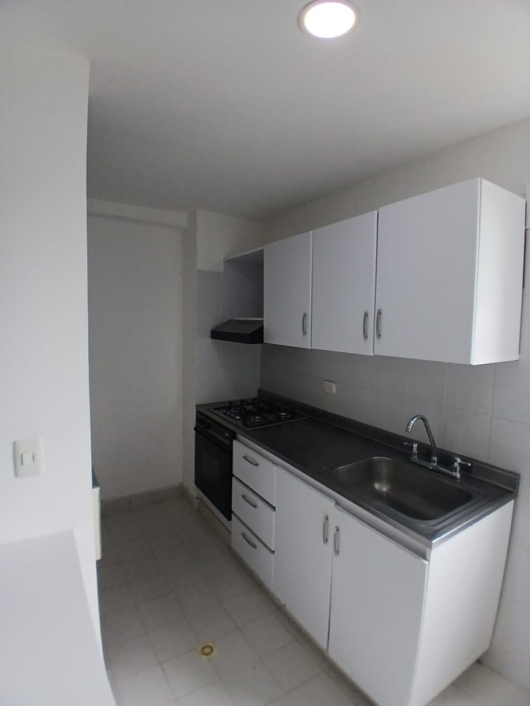 Apartamento en venta en Pinares, Pereira · foto 9 de 21