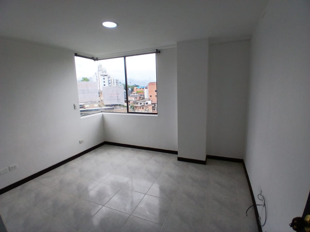 Apartamento en venta en Pinares, Pereira · foto 10 de 21