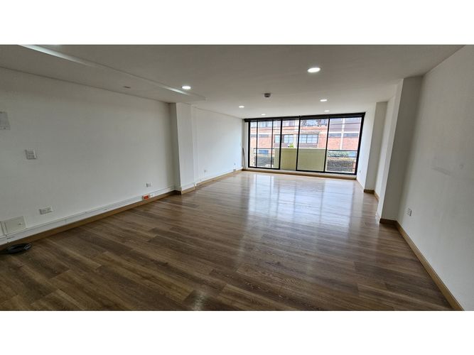 Edificio en arriendo en El Estadio, Chía, 356 m² · foto 13 de 23