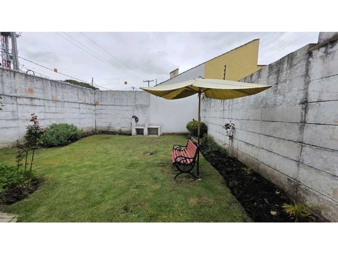 Casa de 3 alcobas en venta en Pontevedra, Bogotá, 407 m² · foto 11 de 21