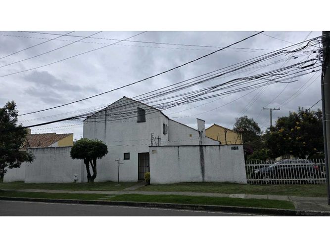 Casa de 3 alcobas en venta en Pontevedra, Bogotá, 407 m² · foto 21 de 21