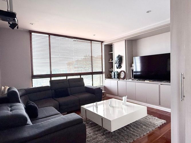 Apartamento de 3 alcobas en venta en Santa Barbara Oriental, Bogotá, 350 m² · foto 8 de 17