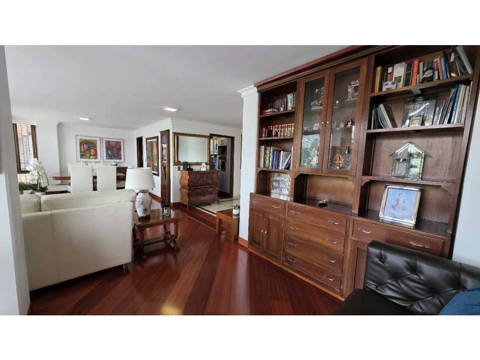 Apartamento en venta en Chico Norte, Bogotá · foto 4 de 23