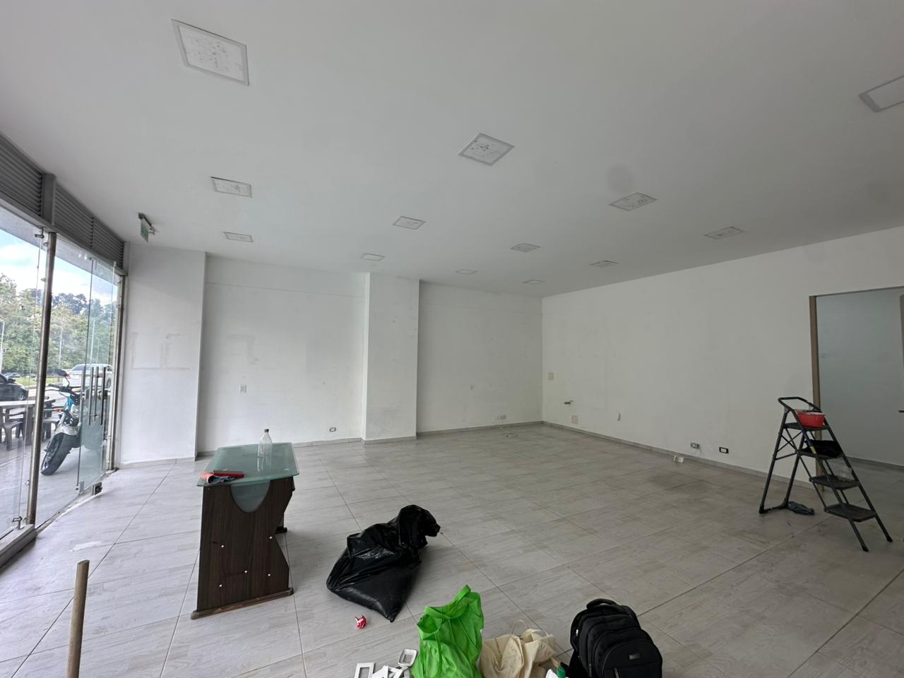 Retail space for rent in Baja suiza, Manizales