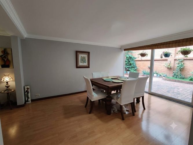 Casa de 5 alcobas en venta en La Calleja, Bogotá, 380 m² · foto 3 de 12