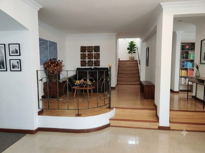 Casa de 5 alcobas en venta en La Calleja, Bogotá, 380 m² · foto 7 de 12