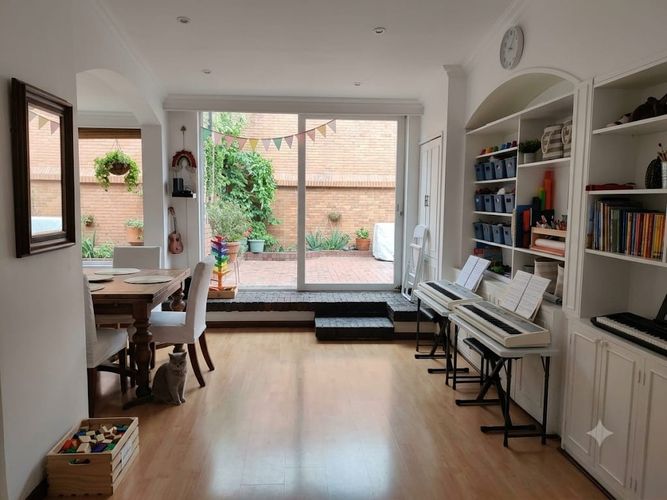 Casa de 5 alcobas en venta en La Calleja, Bogotá, 380 m² · foto 2 de 12
