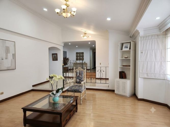 Casa de 5 alcobas en venta en La Calleja, Bogotá, 380 m² · foto 6 de 12