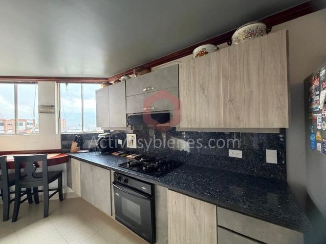 Apartamento de 4 alcobas en venta en La Florida, Medellín, 210 m² · foto 12 de 24