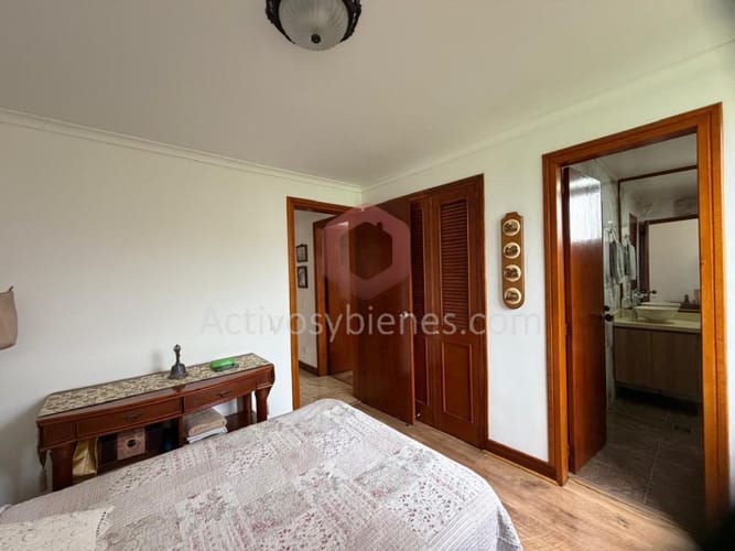 Apartamento de 4 alcobas en venta en La Florida, Medellín, 210 m² · foto 14 de 24