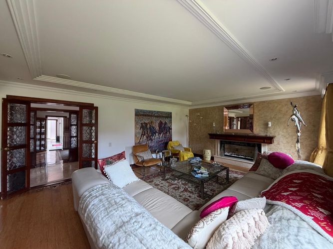 Casa de 4 alcobas en venta en San Jose De Bavaria, Bogotá, 600 m² · foto 4 de 24